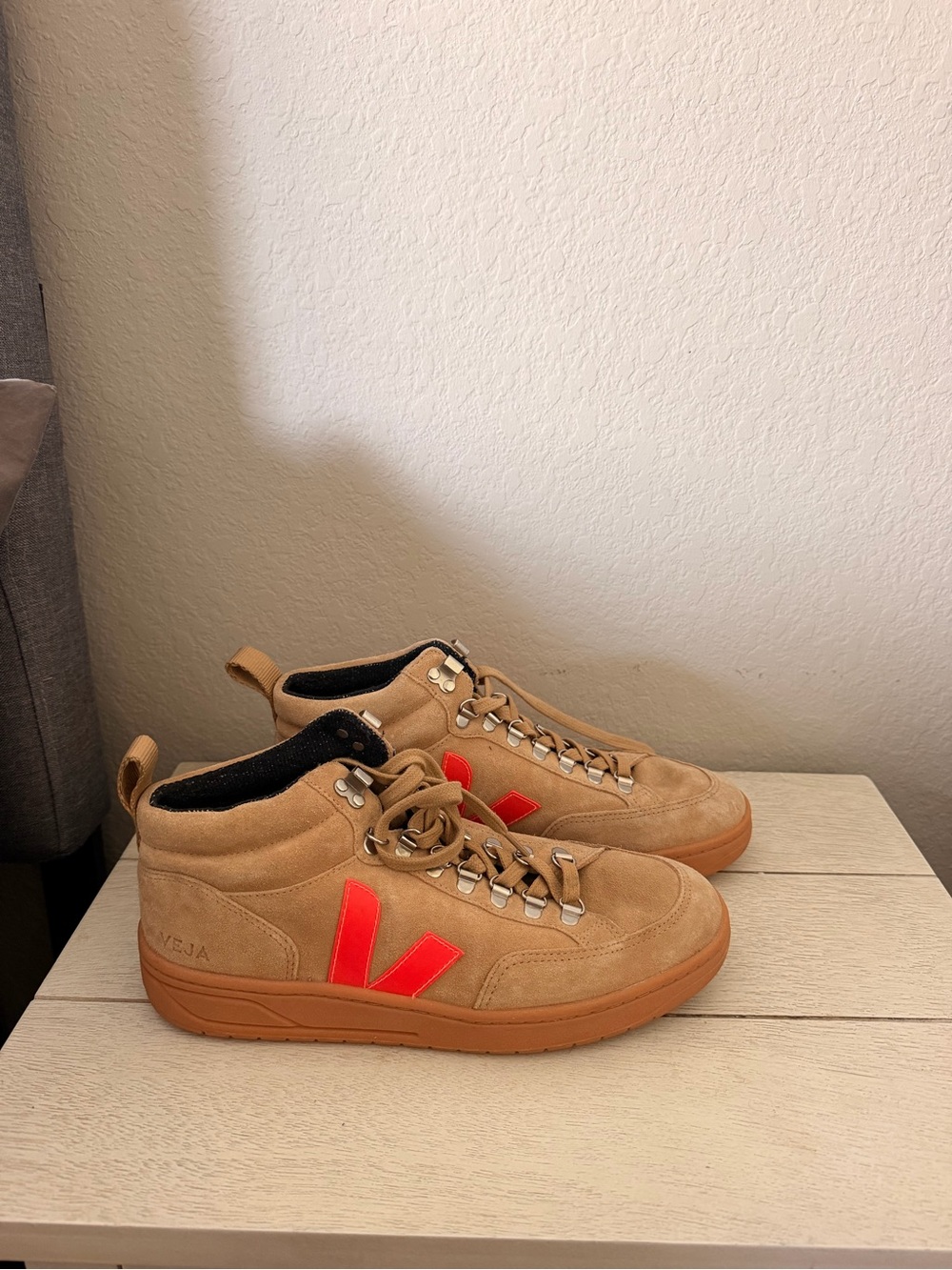 Women’s Veja Roraima - Picture 2 of 2